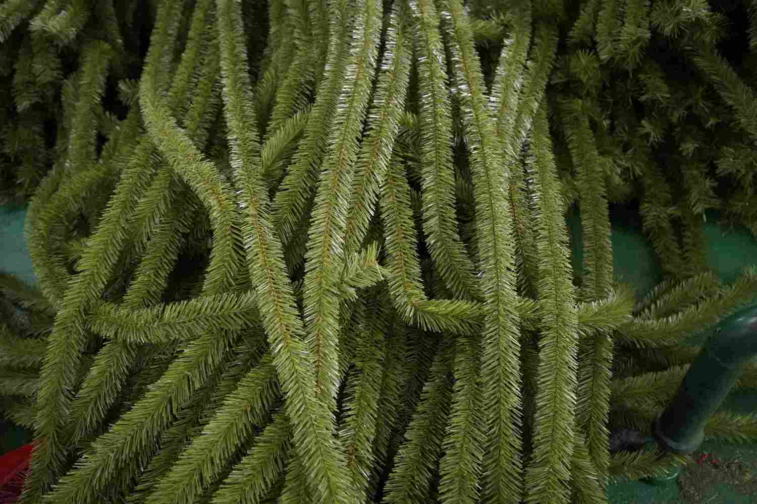 4-line Christmas tree leaf drawing machine