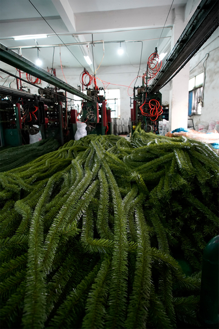artificial Christmas tree manufacturing machine